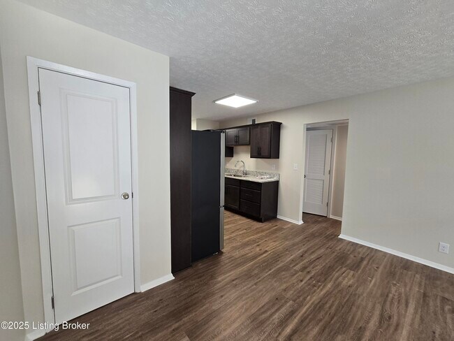 Building Photo - 9124 Kenlock Dr
