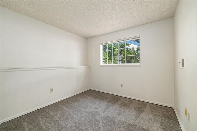 Building Photo - Beautiful 3 bed 2 bath Highlands Ranch Home!