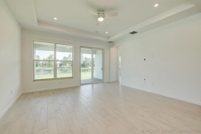 Building Photo - 12712 SW Eleanor Dr