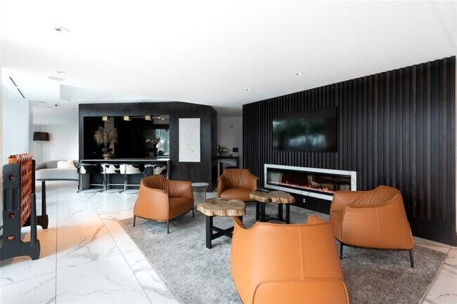 Building Photo - 400 W Peachtree St NW