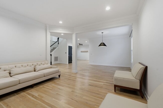 Building Photo - 2661 Avery Park Dr