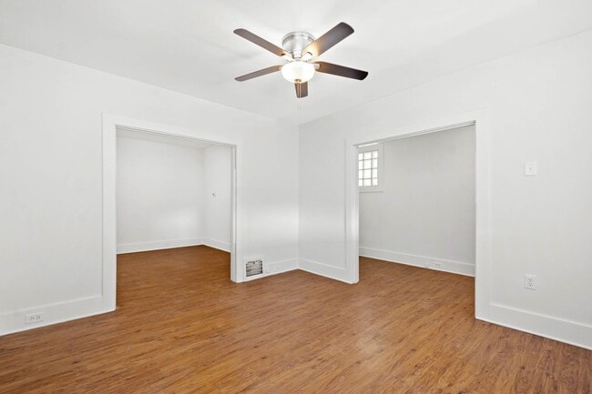 Building Photo - AVAILABLE SEPT 1ST!! UPDATED & SPACIOUS 3-...