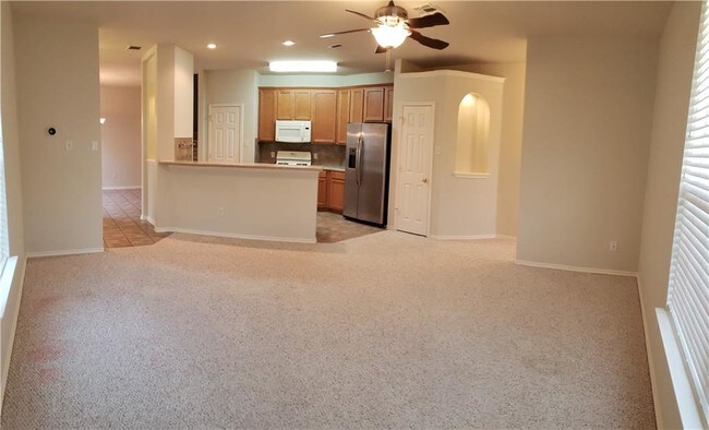 Building Photo - 1900 Scofield Ridge Pkwy