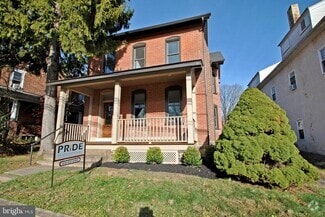 Building Photo - 513 W Chestnut St