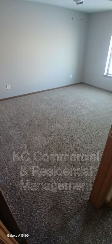 Building Photo - 211 W Main St