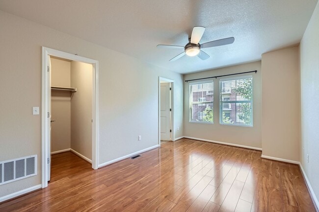 Building Photo - Evolve Real Estate: Available Immediately!...