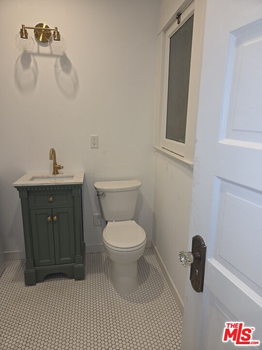 Building Photo - 838 N La Fayette Park Pl