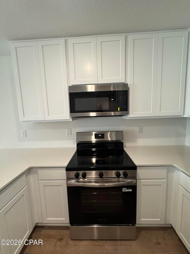 Building Photo - 3942 Lombard St