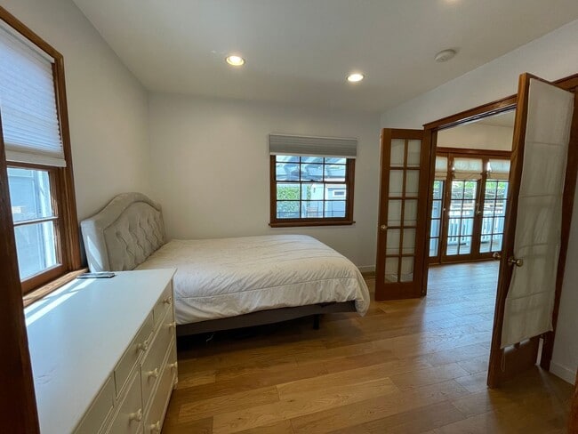 Building Photo - 4 Bedroom Pool Home for Rent in Woodland H...