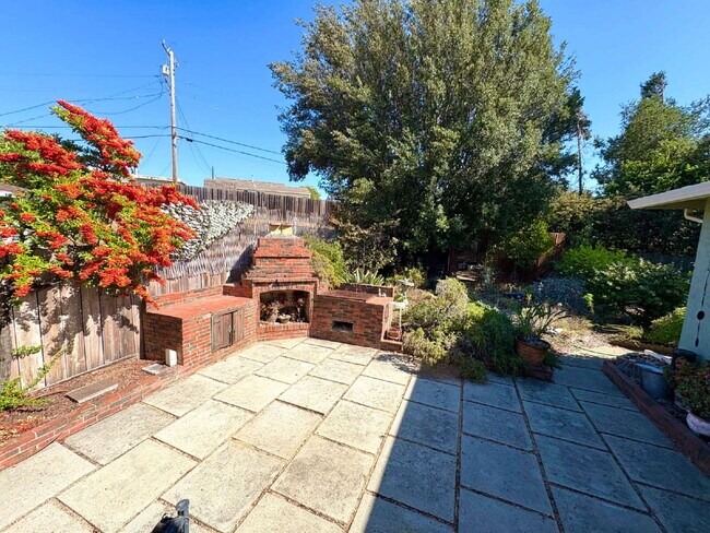 Building Photo - Peaceful Charmer Single-Story Retreat in Vallejo