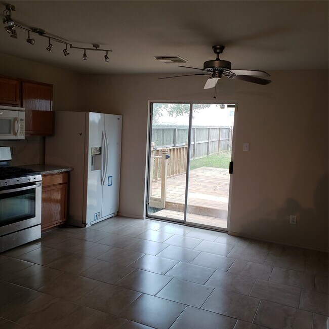 Building Photo - 7863 Maverick Trace Ln