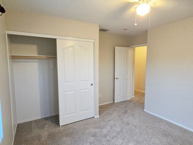 Building Photo - 5-bedroom in the heart of Gilbert