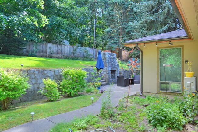 Building Photo - **COMING SOON**Stunning Mid Century Rancher