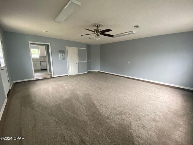 Building Photo - 6325 Tammy Ln