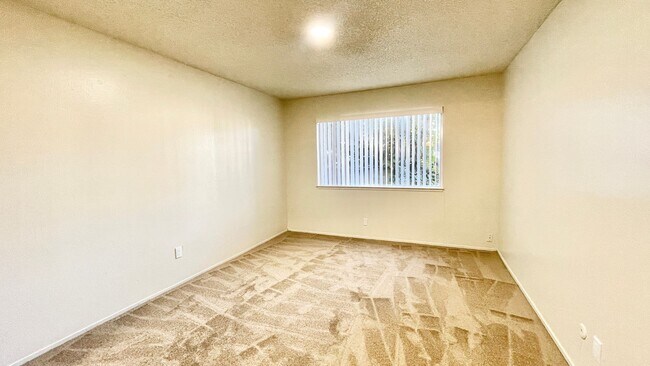 Building Photo - Alameda Apartments