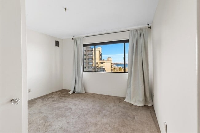 Building Photo - 376 Ocean Ave