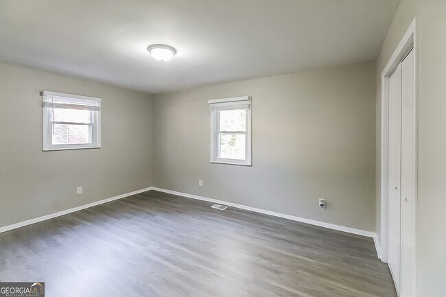 Building Photo - 3212 Pine Branch Ct