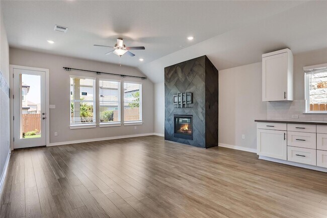 Building Photo - 4318 Frankfurt Ln