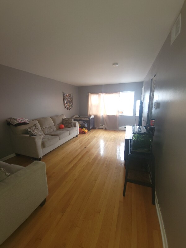 Primary Photo - 4634 W 47th St