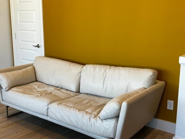 Building Photo - 522 Winners Cir