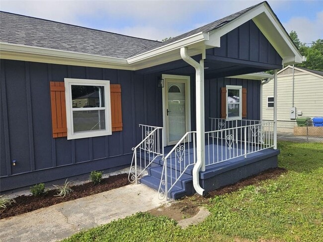 Building Photo - 775 Lee Andrews Ave SE