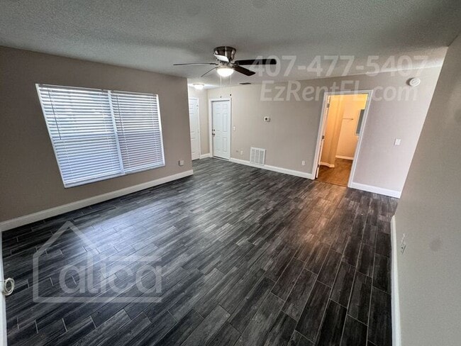Building Photo - 3756 Dartford Dr