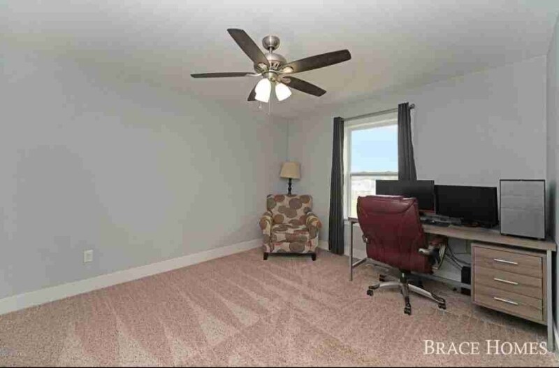 Building Photo - 717 Wild Flower Dr