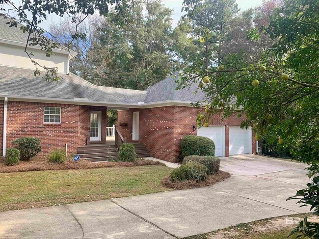 Building Photo - 30587 Middle Creek Cir