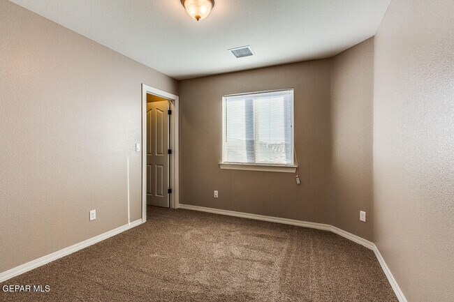 Building Photo - 12664 Paseo Rae Ave