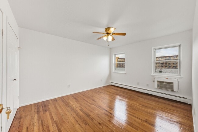 Building Photo - 1474 68th St