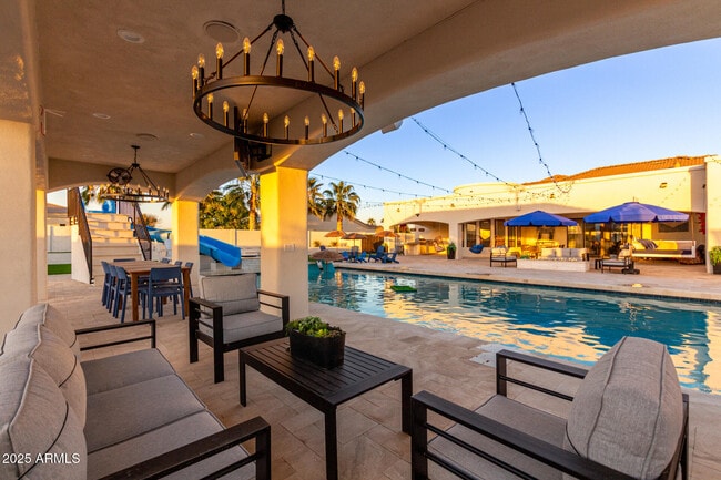 Building Photo - 2506 S 186th Dr