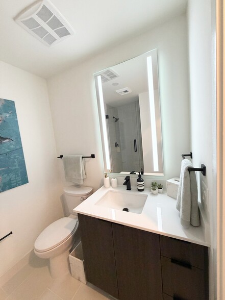 Building Photo - 113 NW 24th St