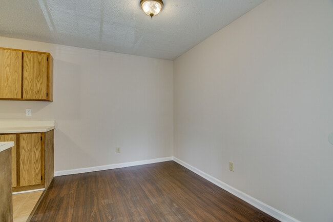 Building Photo - 940 Stevens Creek Rd