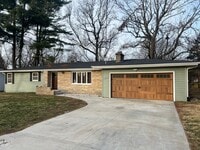Building Photo - Newly Remodeled Property in Southeast Springfield
