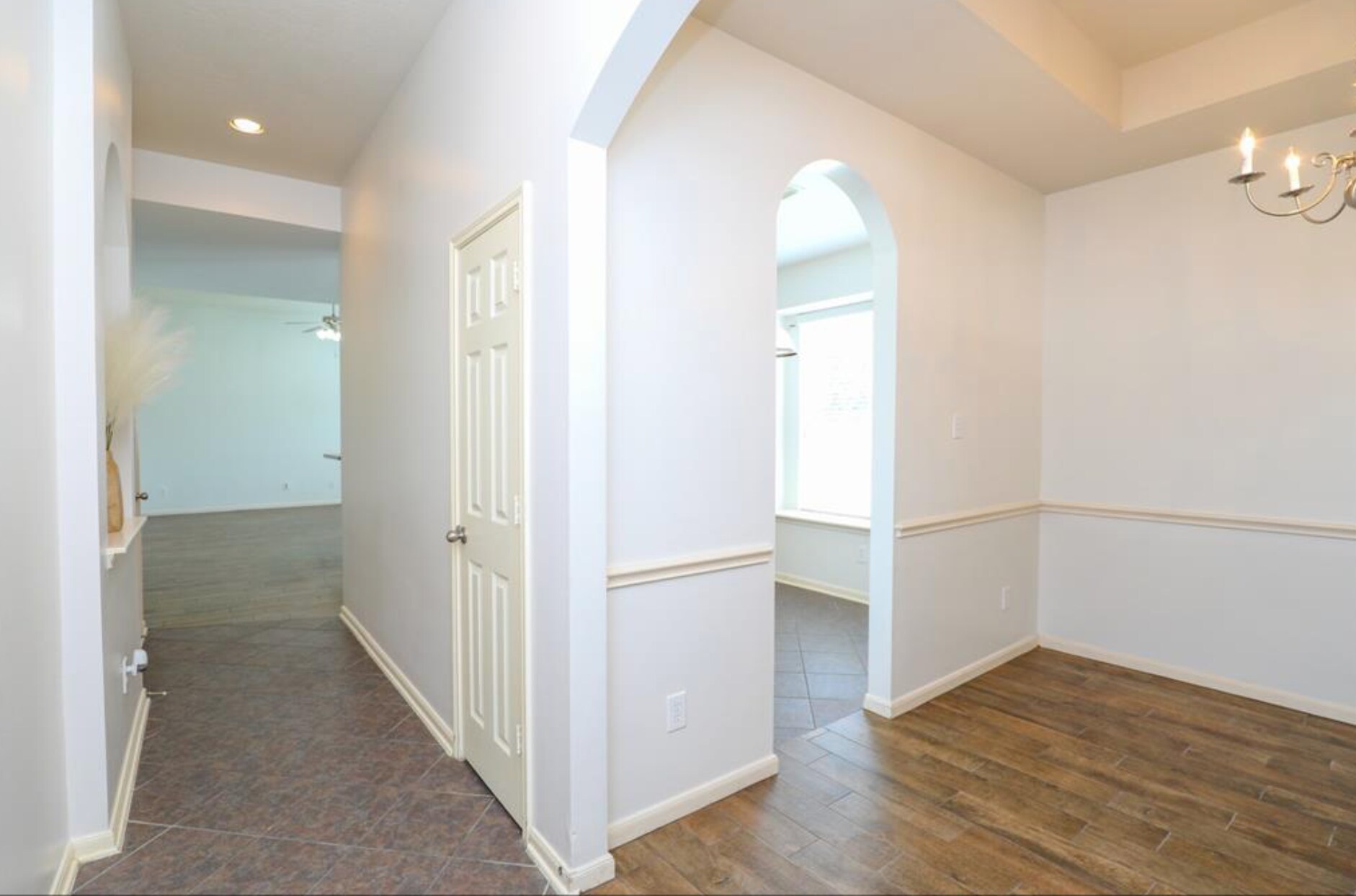 Building Photo - 12827 Pecan Shores Dr