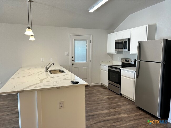 Building Photo - 114 Dolphin Dr