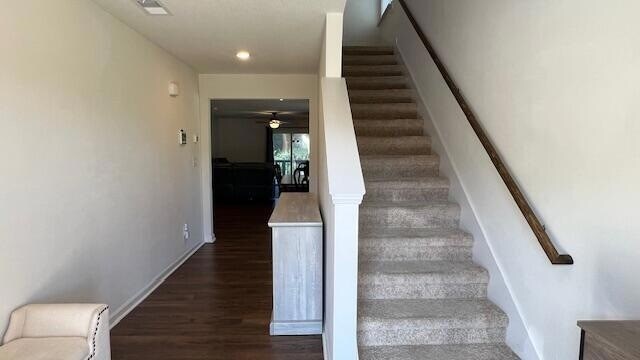 Building Photo - 3305 Serenity Dr NE