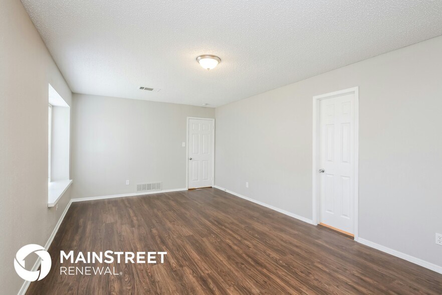 Building Photo - 1028 Eagle Dr