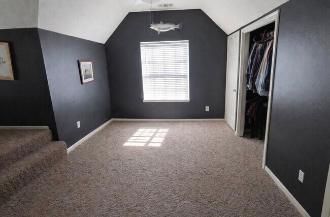 Building Photo - 1811 Emerald Lake Ct