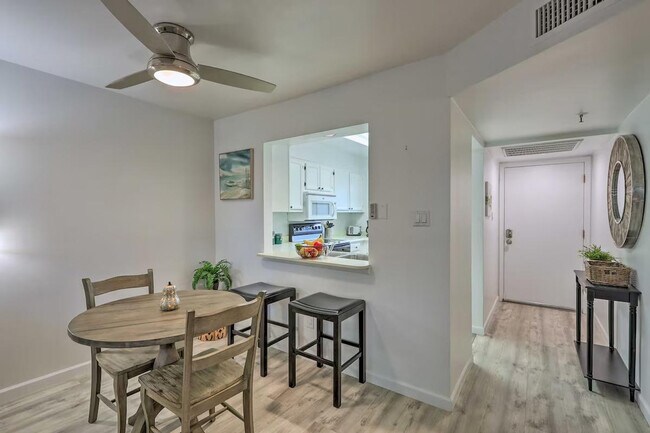 Building Photo - 7474 E Earll Dr