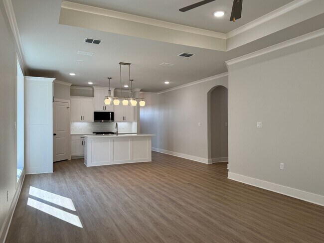Building Photo - 9256 Villas Ct