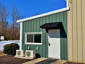 Building Photo - Furnished 1BR Apartment in Industrial Area | Easy I-64 Access | Truck Parking Available