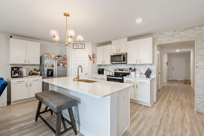 Building Photo - 4735 Airmen Dr