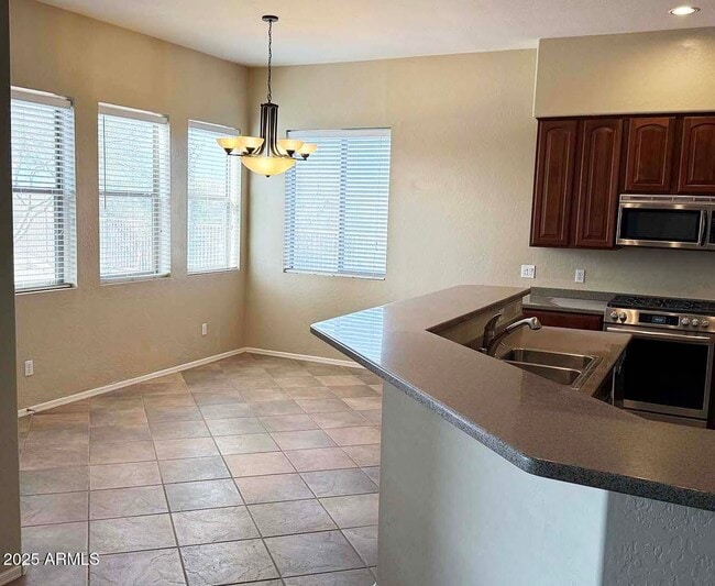 Building Photo - 4537 E Thunder Hawk Rd