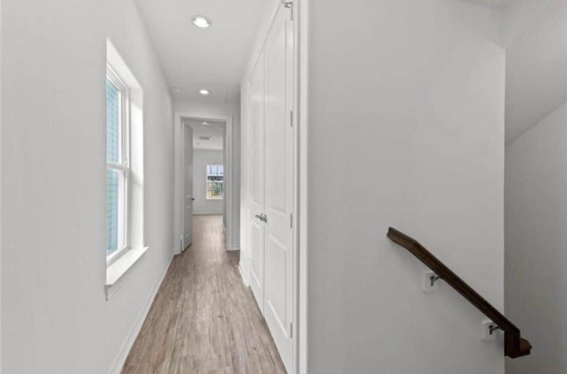 Building Photo - 3233 Real St