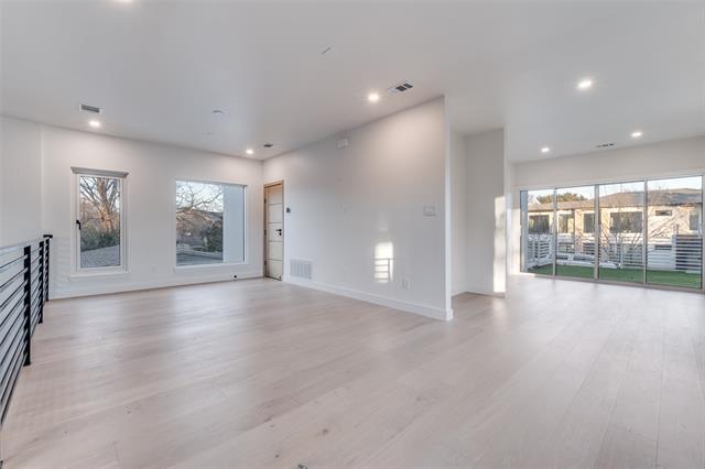 Building Photo - 3821 Beechwood Ln