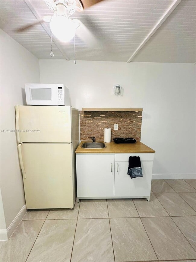 Building Photo - 26750 SW 125th Ave
