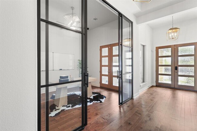 Building Photo - 299 Peakside Cir