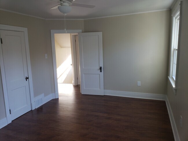 Building Photo - 122 Morningside Dr