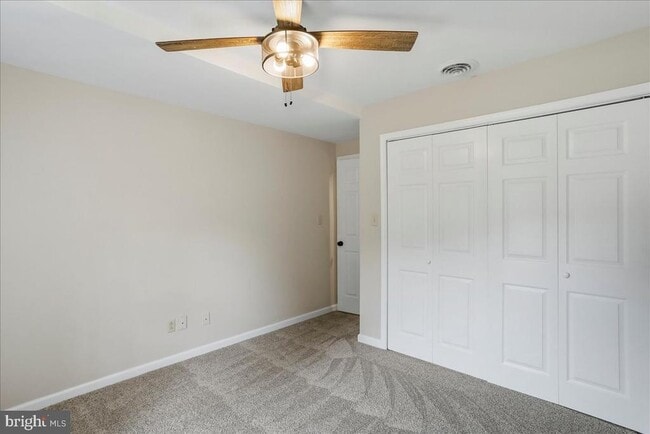 Building Photo - 72 Pioneer Ln